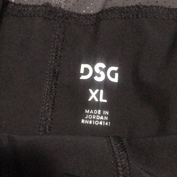 DSG athletic shorts size XL used in great condition - Picture 4 of 6